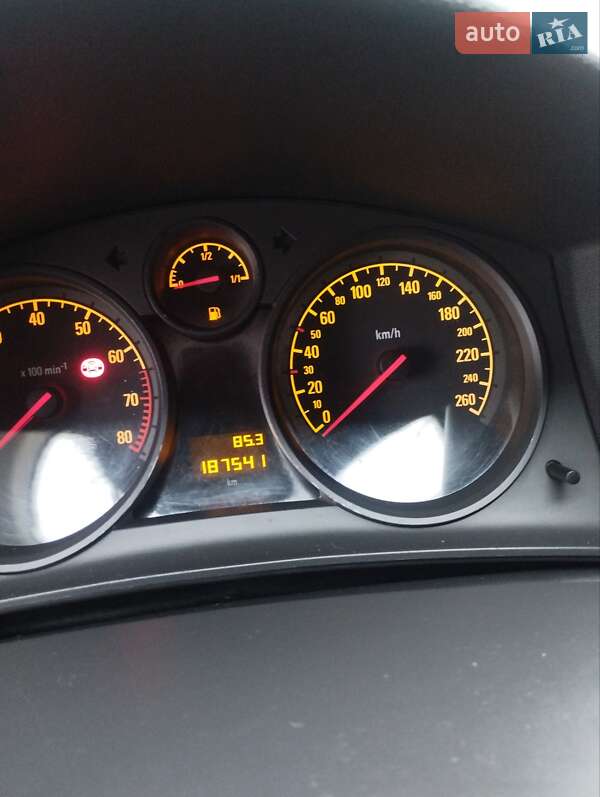 Хэтчбек Opel Astra 2012 в Малине