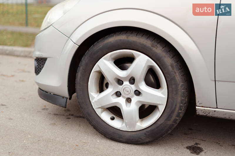 Хэтчбек Opel Astra 2007 в Полтаве фото 13 Хэтчбек Opel Astra 2007 в Полтаве