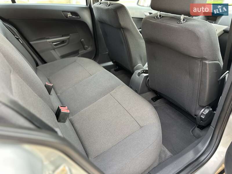 Хэтчбек Opel Astra 2008 в Одессе