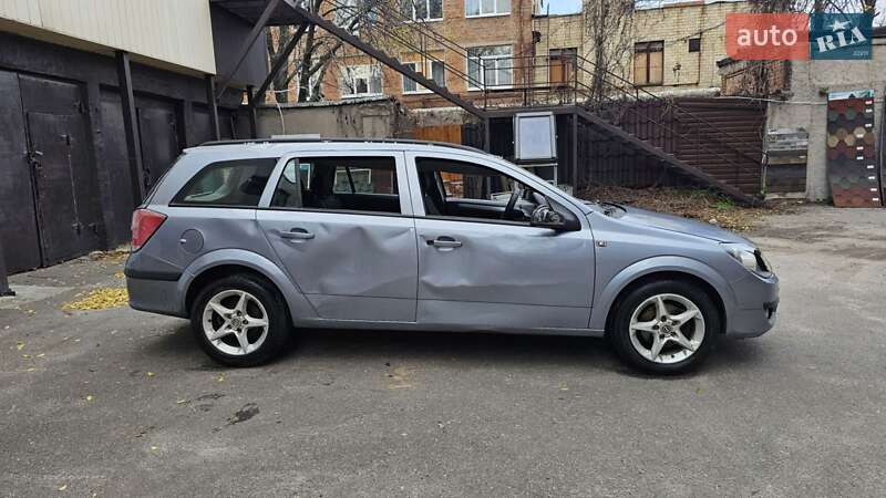 Універсал Opel Astra 2005 в Харкові
