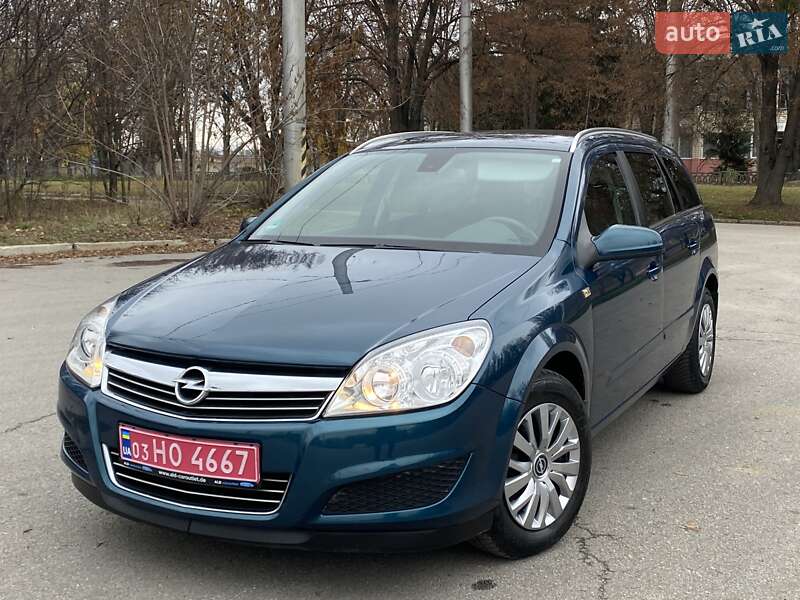 Универсал Opel Astra 2008 в Полтаве