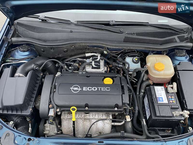 Универсал Opel Astra 2008 в Полтаве