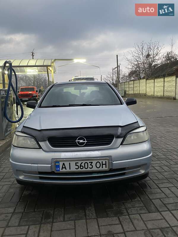 Седан Opel Astra 2004 в Козятині