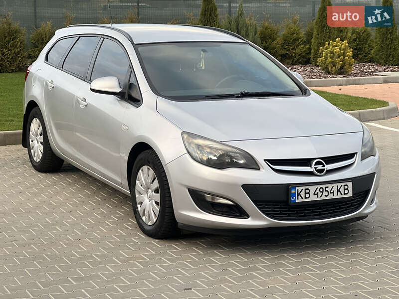 Универсал Opel Astra 2013 в Виннице
