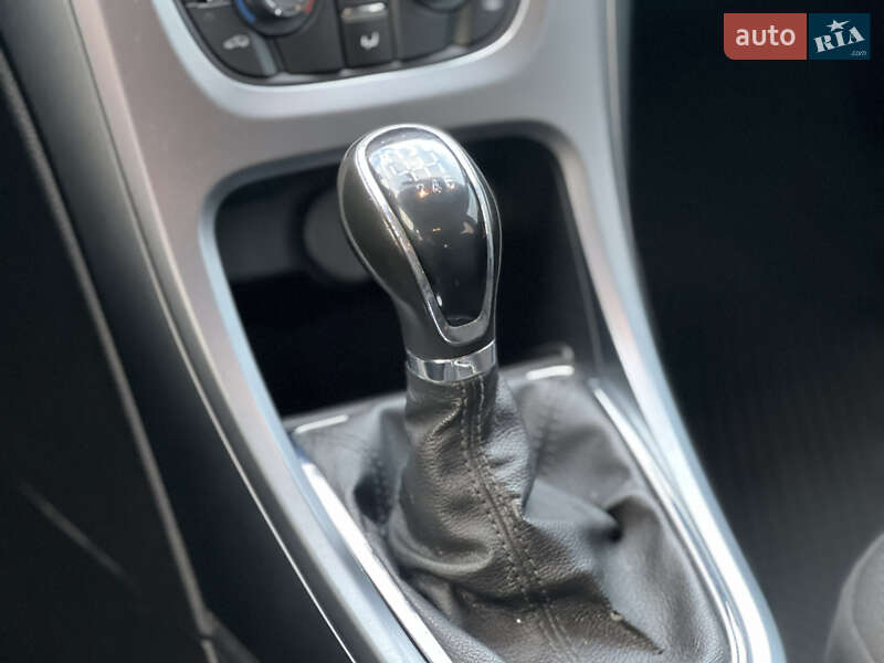 Универсал Opel Astra 2013 в Виннице