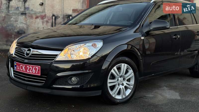 Універсал Opel Astra 2010 в Калуші