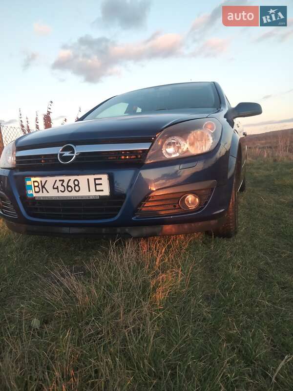 Хетчбек Opel Astra 2006 в Рівному
