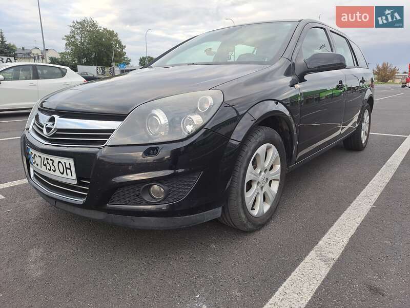 Універсал Opel Astra 2009 в Львові