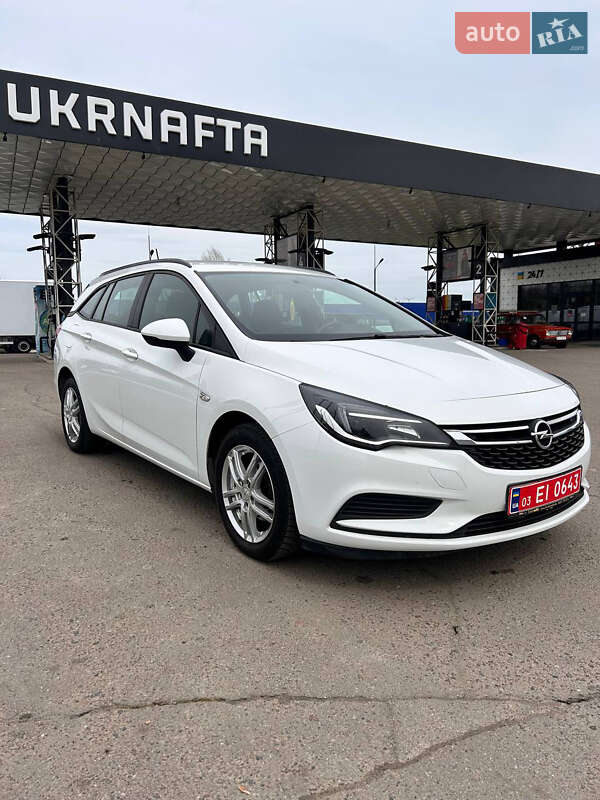 Универсал Opel Astra 2019 в Ровно