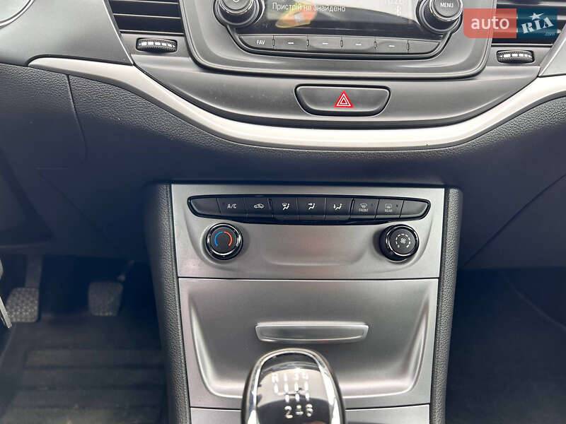 Універсал Opel Astra 2019 в Рівному