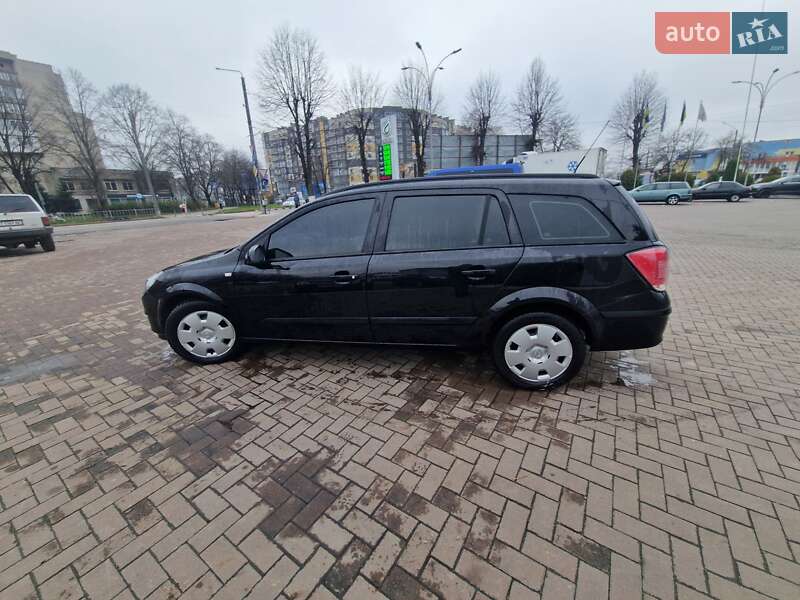 Универсал Opel Astra 2005 в Ивано-Франковске
