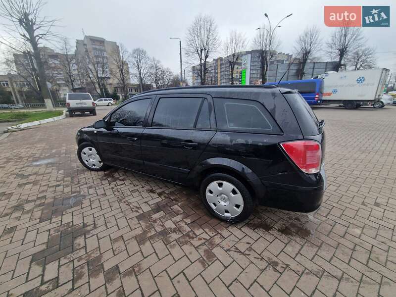 Универсал Opel Astra 2005 в Ивано-Франковске