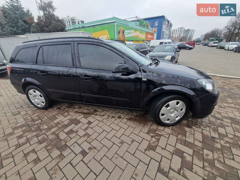 Универсал Opel Astra 2005 в Ивано-Франковске