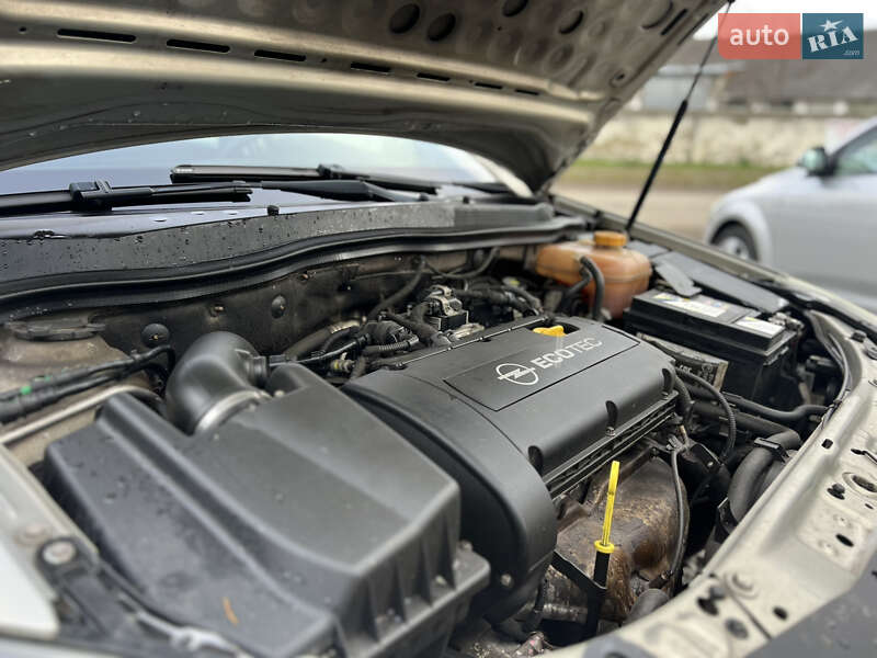 Универсал Opel Astra 2007 в Черновцах