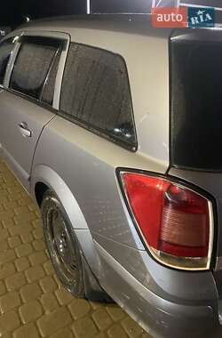 Универсал Opel Astra 2006 в Староконстантинове