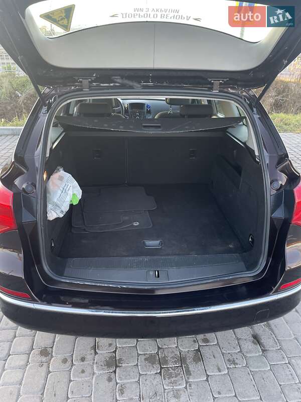 Універсал Opel Astra 2015 в Львові