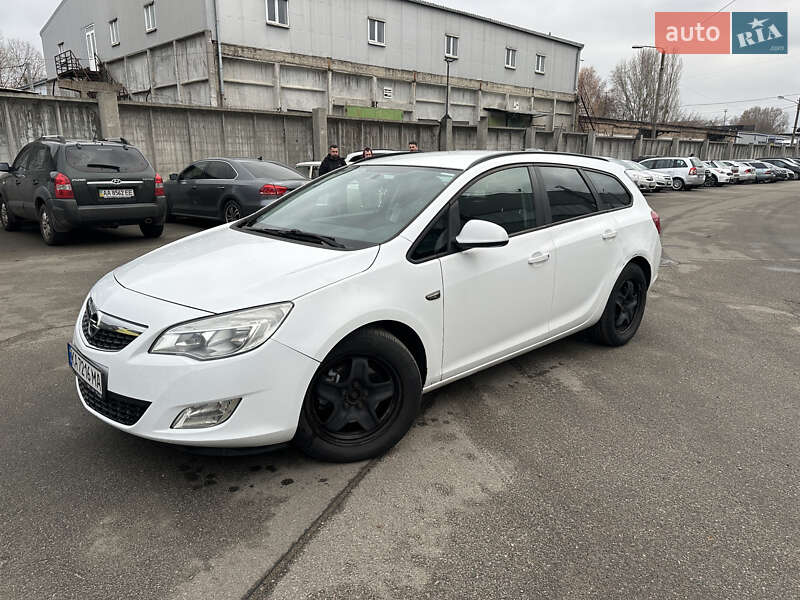 Универсал Opel Astra 2011 в Киеве фото 3 Универсал Opel Astra 2011 в Киеве
