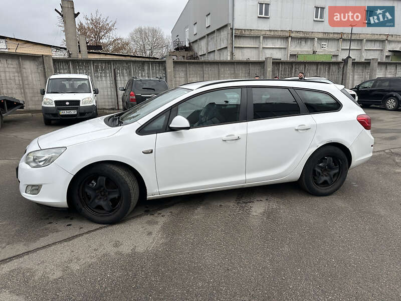 Универсал Opel Astra 2011 в Киеве фото 4 Универсал Opel Astra 2011 в Киеве