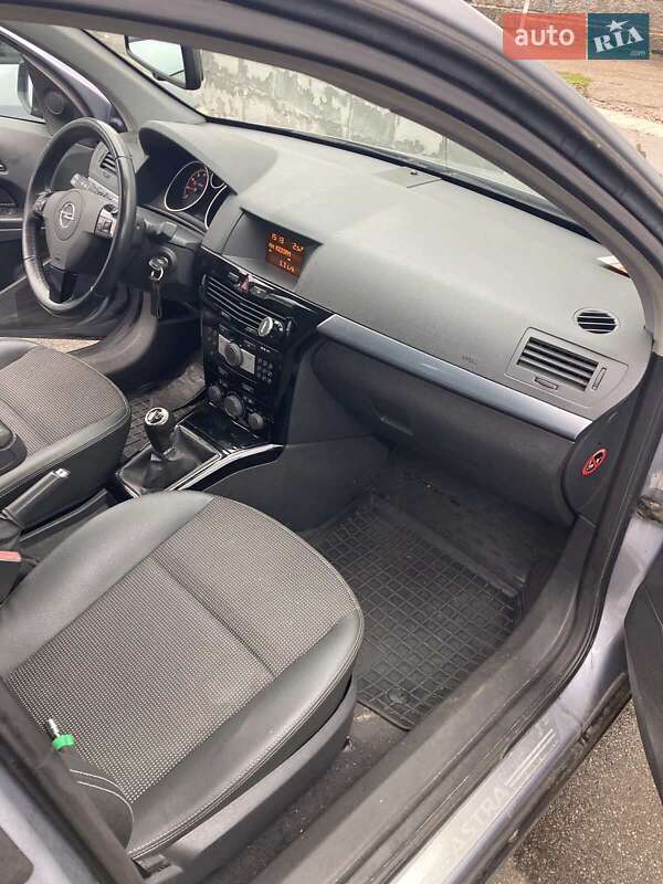 Универсал Opel Astra 2008 в Киеве