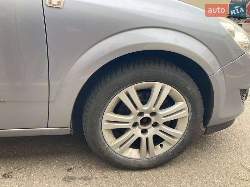 Универсал Opel Astra 2008 в Киеве