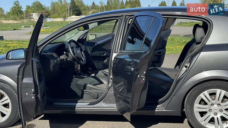 Хетчбек Opel Astra 2008 в Львові