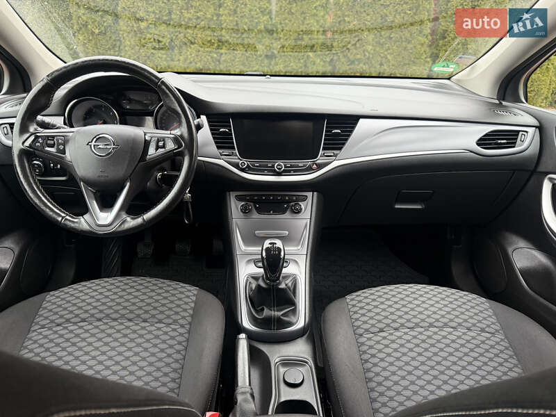 Универсал Opel Astra 2018 в Хмельницком