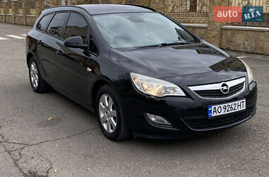 Универсал Opel Astra 2011 в Виноградове