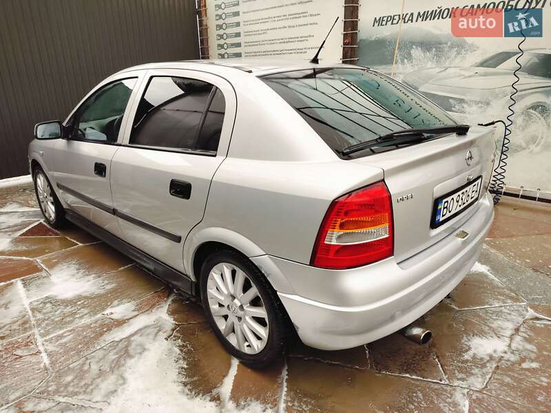 Хэтчбек Opel Astra 2000 в Чорткове