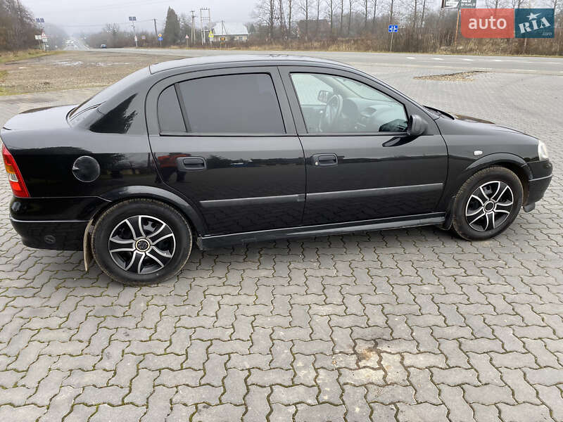 Седан Opel Astra 2007 в Ивано-Франковске