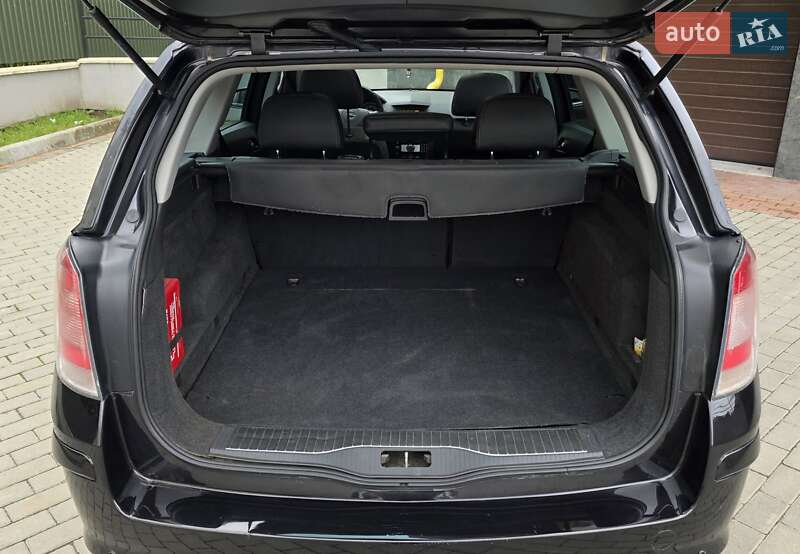 Універсал Opel Astra 2009 в Тернополі