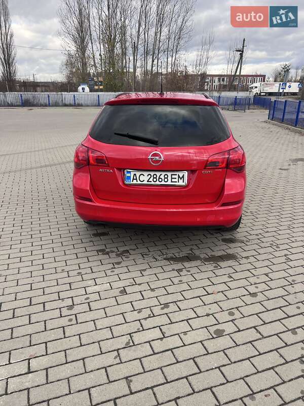 Універсал Opel Astra 2011 в Ковелі