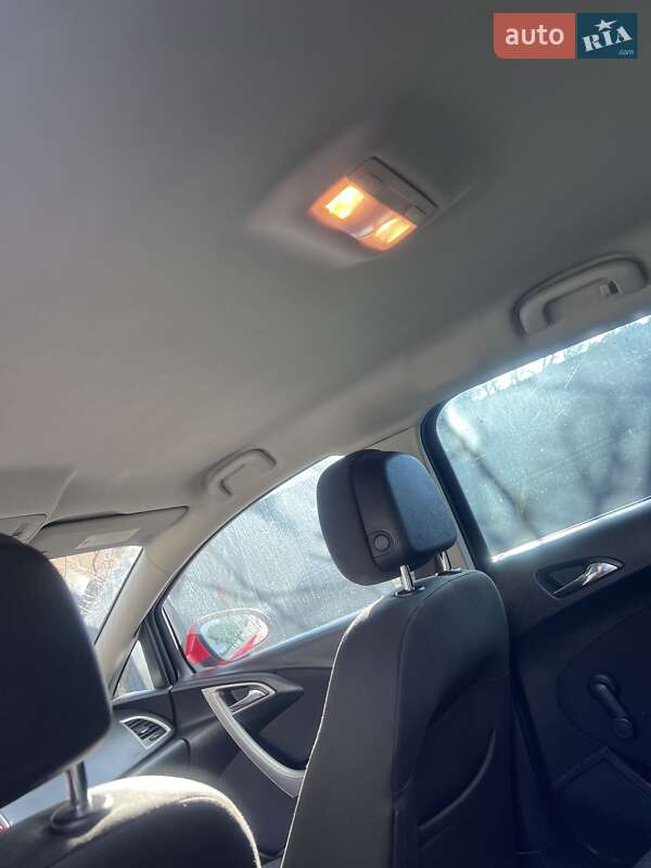 Універсал Opel Astra 2011 в Ковелі