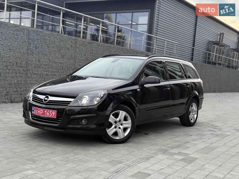 Универсал Opel Astra 2009 в Луцке