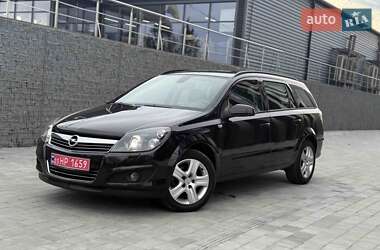 Универсал Opel Astra 2009 в Луцке