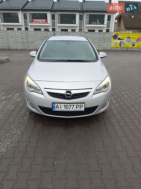 Универсал Opel Astra 2011 в Белой Церкви