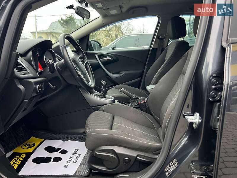 Универсал Opel Astra 2015 в Ивано-Франковске