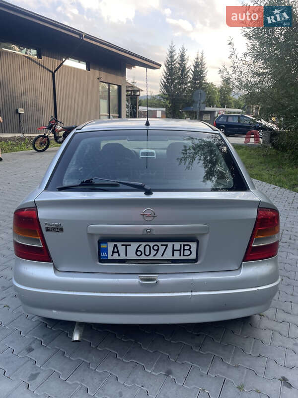 Хэтчбек Opel Astra 1999 в Косове