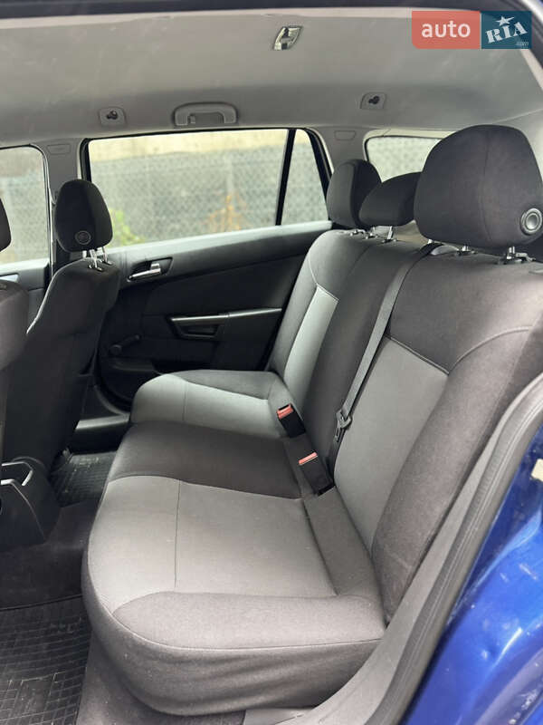 Универсал Opel Astra 2006 в Хмельницком