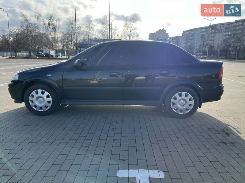 Седан Opel Astra 2007 в Сумах