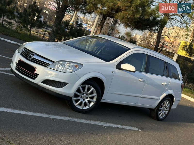 Универсал Opel Astra 2008 в Одессе