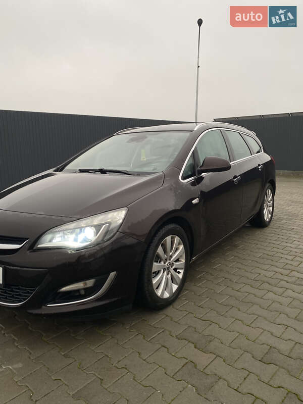 Универсал Opel Astra 2012 в Летичеве