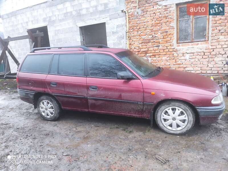 Универсал Opel Astra 1996 в Теребовле