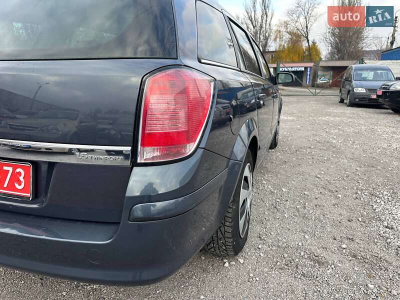 Универсал Opel Astra 2006 в Каменском