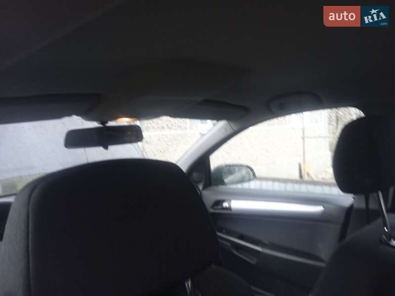 Универсал Opel Astra 2005 в Теребовле