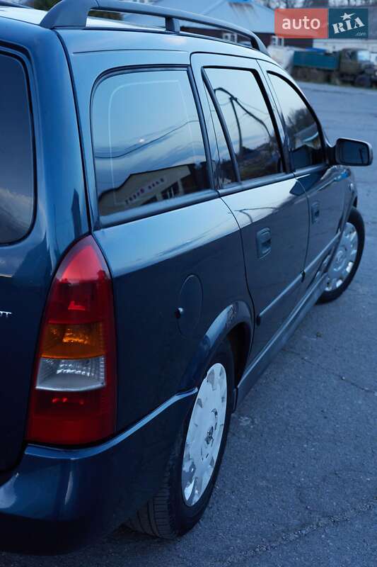 Универсал Opel Astra 2002 в Жмеринке