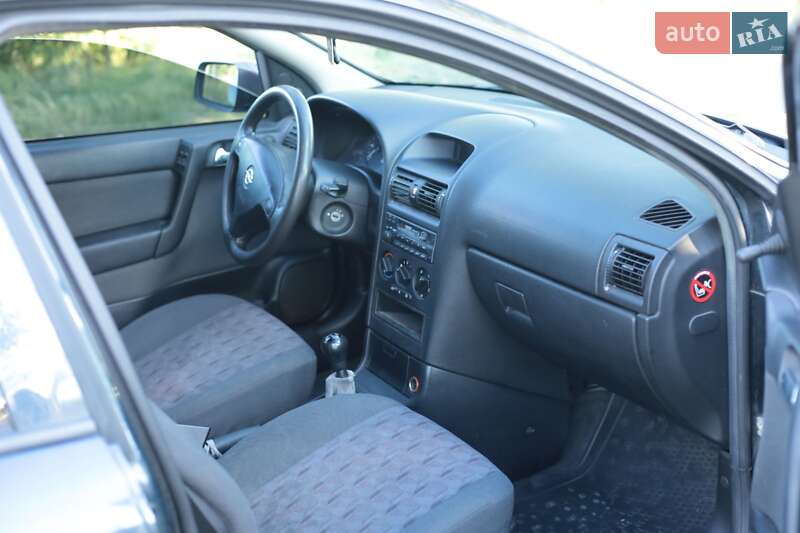 Универсал Opel Astra 2002 в Жмеринке