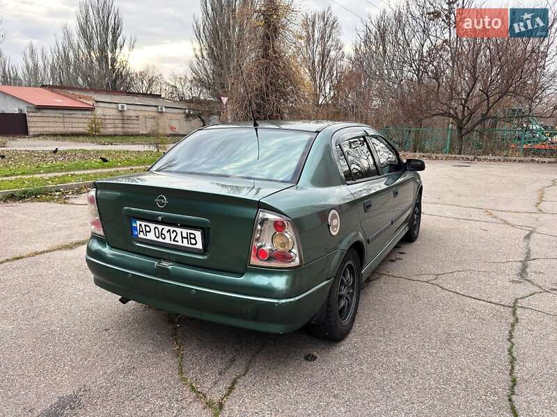 Седан Opel Astra 2005 в Запорожье