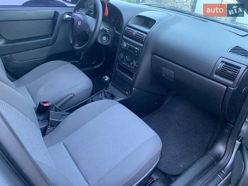 Седан Opel Astra 2008 в Виннице