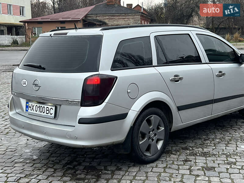 Універсал Opel Astra 2006 в Кам'янець-Подільському