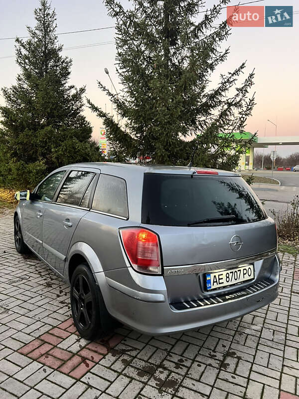 Універсал Opel Astra 2005 в Запоріжжі